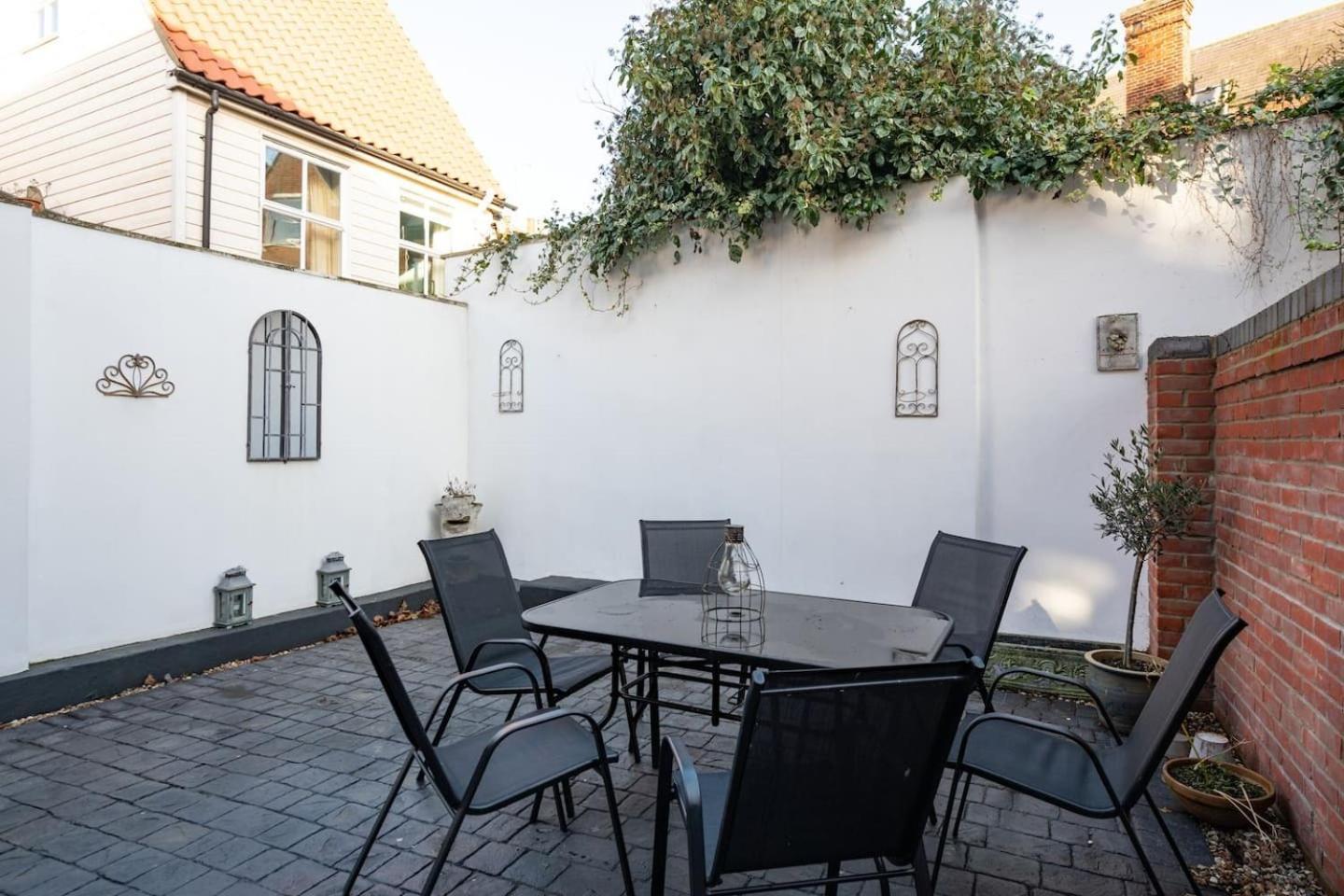 Вилла Juniper House Харвич Экстерьер фото